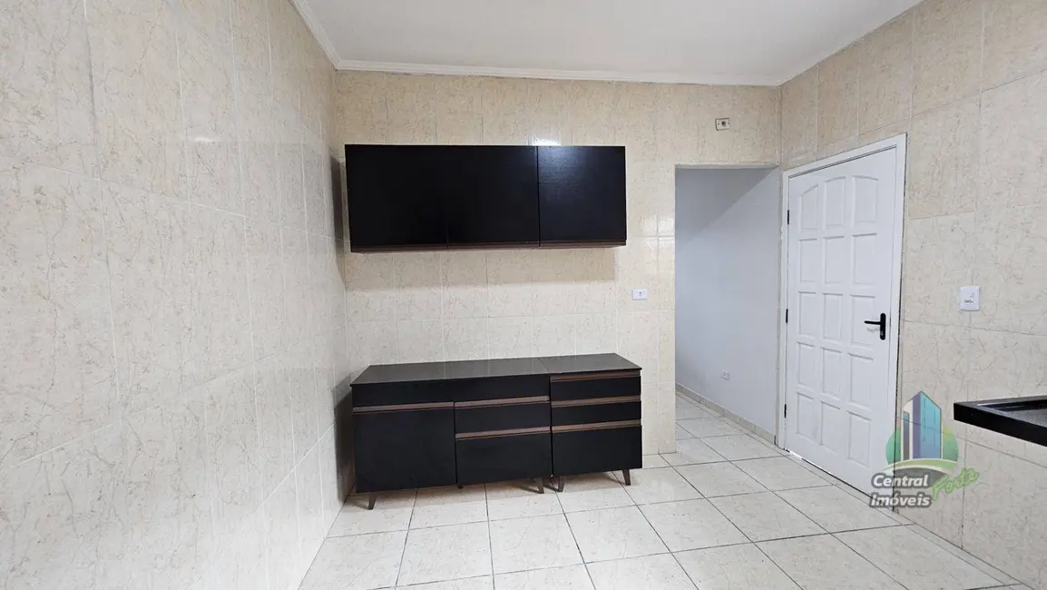 Foto 2 de Casa com 2 quartos à venda, 150m2 em Praia Grande - SP