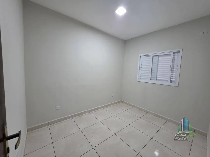 Foto 9 de Casa de Condomínio com 2 quartos à venda, 60m2 em Praia Grande - SP