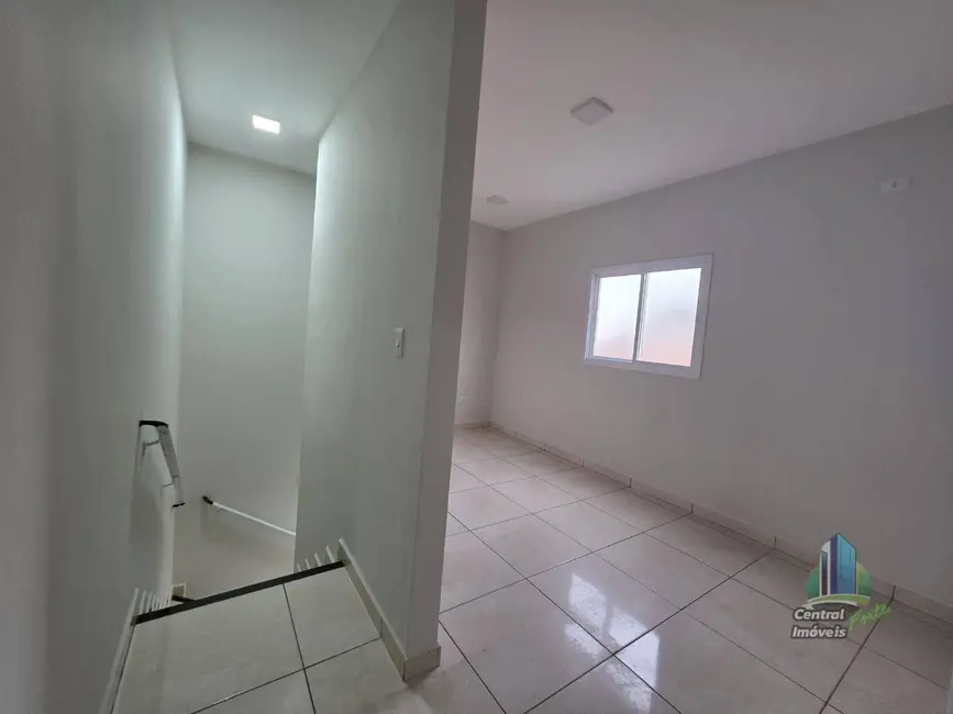 Foto 2 de Casa de Condomínio com 2 quartos à venda, 60m2 em Praia Grande - SP