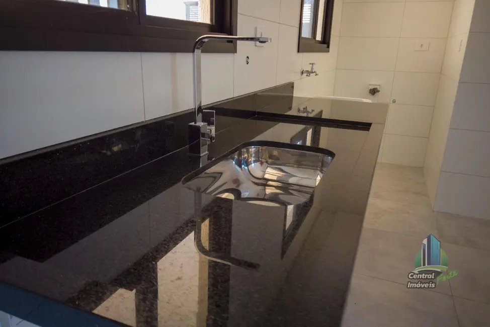 Foto 8 de Casa de Condomínio com 3 quartos à venda e para alugar, 300m2 em Praia Grande - SP