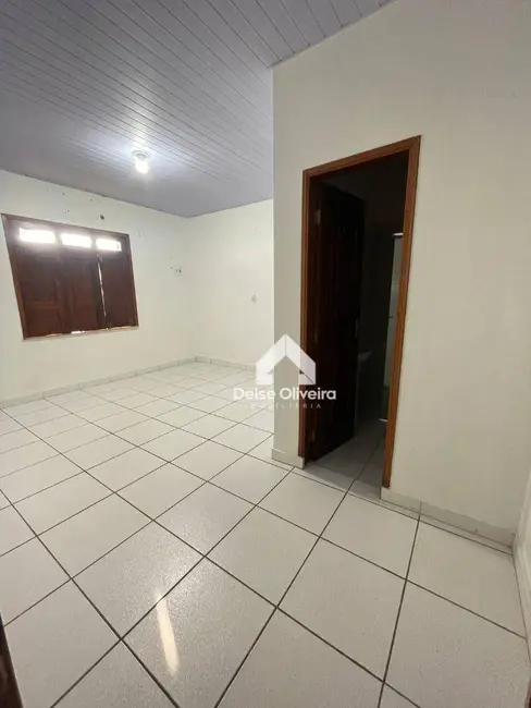 Casa com 4 quartos à venda, 330m2 em Aeroporto Velho, Santarem - PA - imagem 3 Foto 3 de Casa com 4 quartos à venda, 330m2 em Aeroporto Velho, Santarem - PA