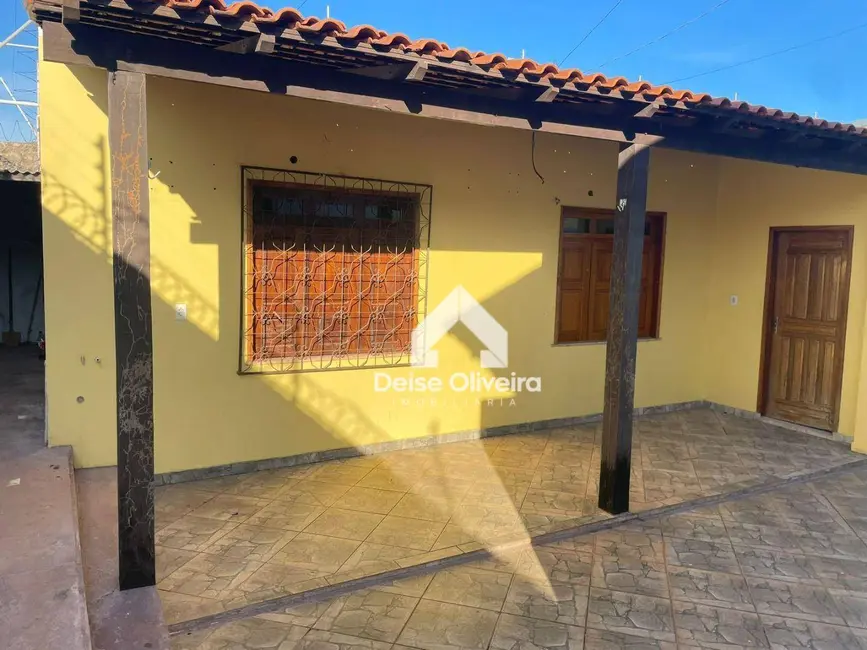 Foto 1 de Casa com 4 quartos à venda, 330m2 em Aeroporto Velho, Santarem - PA