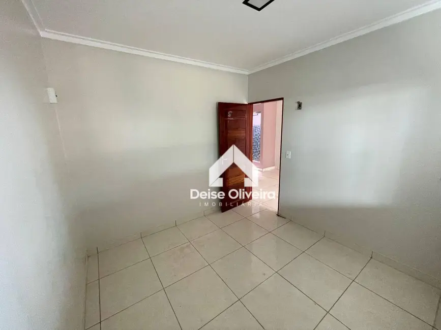 Casa com 4 quartos à venda, 300m2 em Urumari, Santarem - PA - imagem 6 Foto 6 de Casa com 4 quartos à venda, 300m2 em Urumari, Santarem - PA