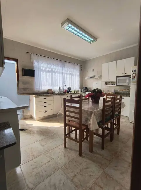 Foto 4 de Casa com 2 quartos à venda, 266m2 em Vila Santa Luzia, Itatiba - SP