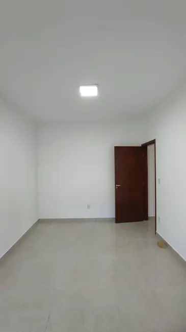 Foto 2 de Casa com 2 quartos à venda, 150m2 em Loteamento Horizonte Azul, Itatiba - SP