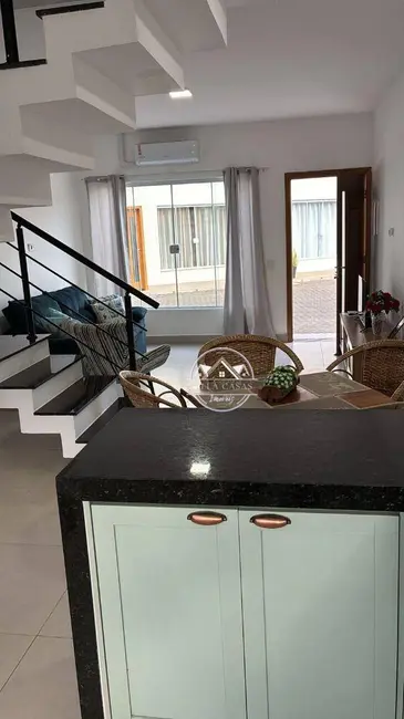 Foto 5 de Casa com 2 quartos à venda, 60m2 em Massaguaçu, Caraguatatuba - SP