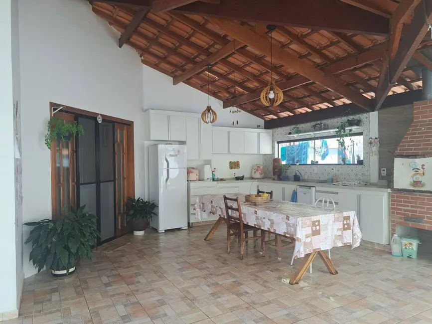 Foto 3 de Chácara com 3 quartos à venda, 1628m2 em Jardim Nova América, Itatiba - SP