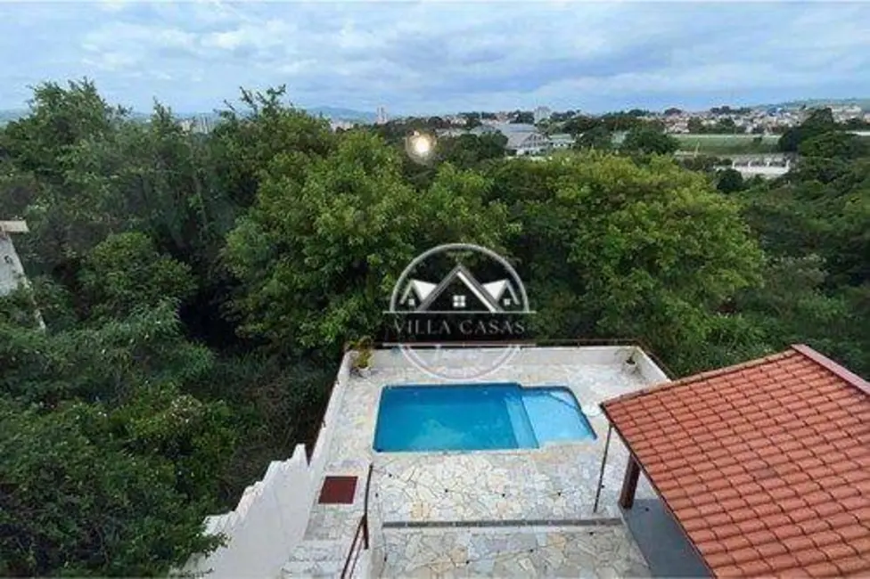 Casa com 3 quartos à venda, 300m2 em Jardim Santo Antônio, Itatiba - SP - imagem 3 Foto 3 de Casa com 3 quartos à venda, 300m2 em Jardim Santo Antônio, Itatiba - SP