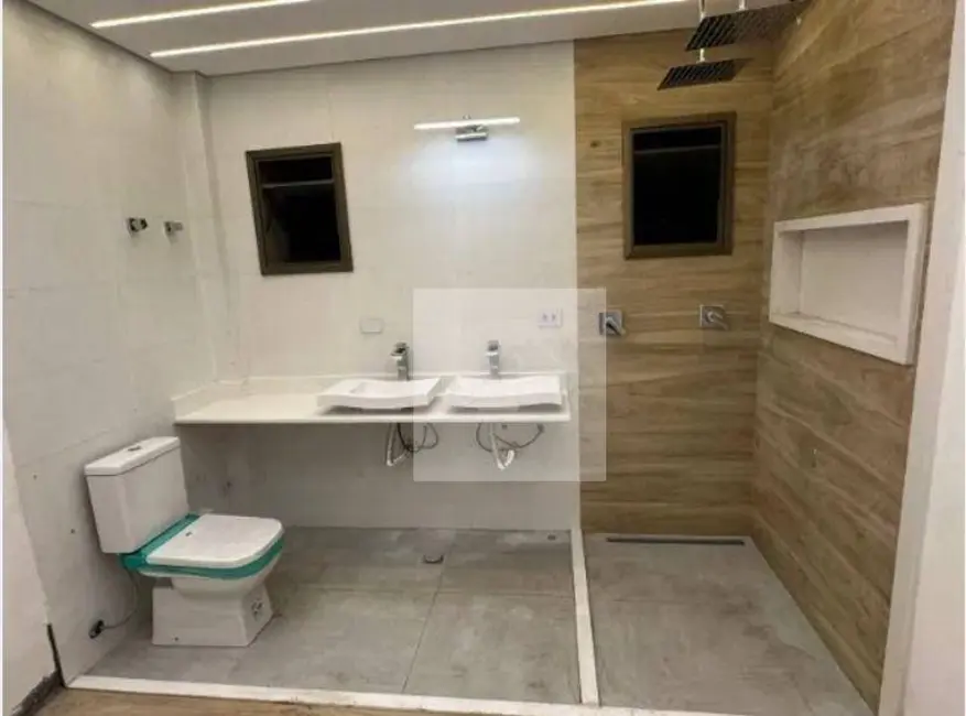 Casa com 5 quartos para alugar, 260m2 em Campo Grande, Santos - SP - imagem 8 Foto 8 de Casa com 5 quartos para alugar, 260m2 em Campo Grande, Santos - SP
