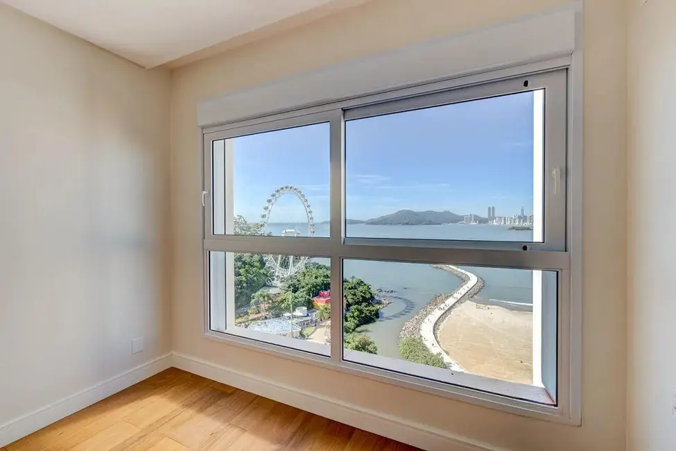 Apartamento com 3 quartos à venda, 160m2 em Pioneiros, Balneario Camboriu - SC - imagem 3 Foto 3 de Apartamento com 3 quartos à venda, 160m2 em Pioneiros, Balneario Camboriu - SC