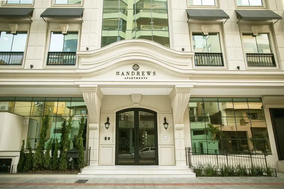 Foto 1 de Apartamento com 4 quartos à venda, 150m2 em Meia Praia, Itapema - SC