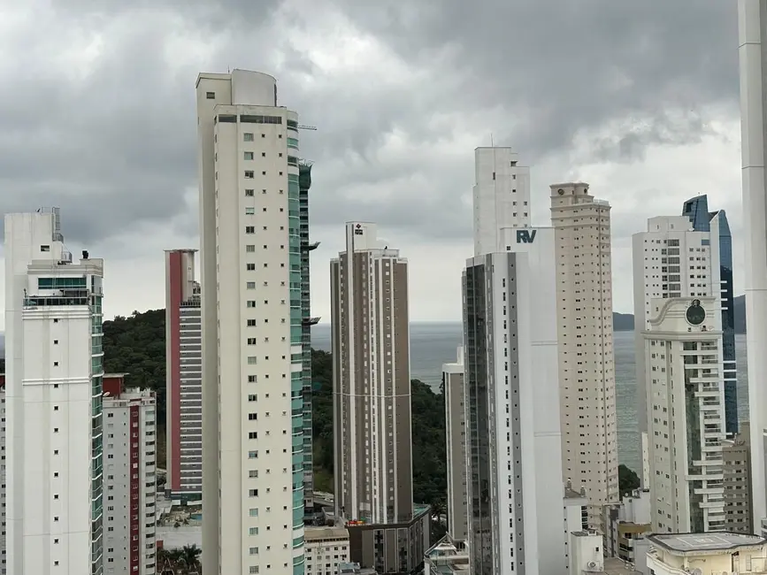 Foto 9 de Apartamento com 3 quartos à venda, 270m2 em Pioneiros, Balneario Camboriu - SC