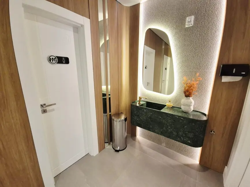 Apartamento com 3 quartos à venda, 191m2 em Centro, Balneario Camboriu - SC - imagem 8 Foto 8 de Apartamento com 3 quartos à venda, 191m2 em Centro, Balneario Camboriu - SC