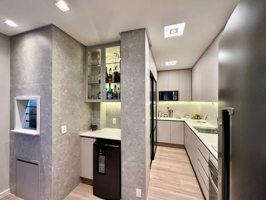 Cobertura com 4 quartos à venda, 240m2 em Centro, Balneario Camboriu - SC - imagem 5 Foto 5 de Cobertura com 4 quartos à venda, 240m2 em Centro, Balneario Camboriu - SC