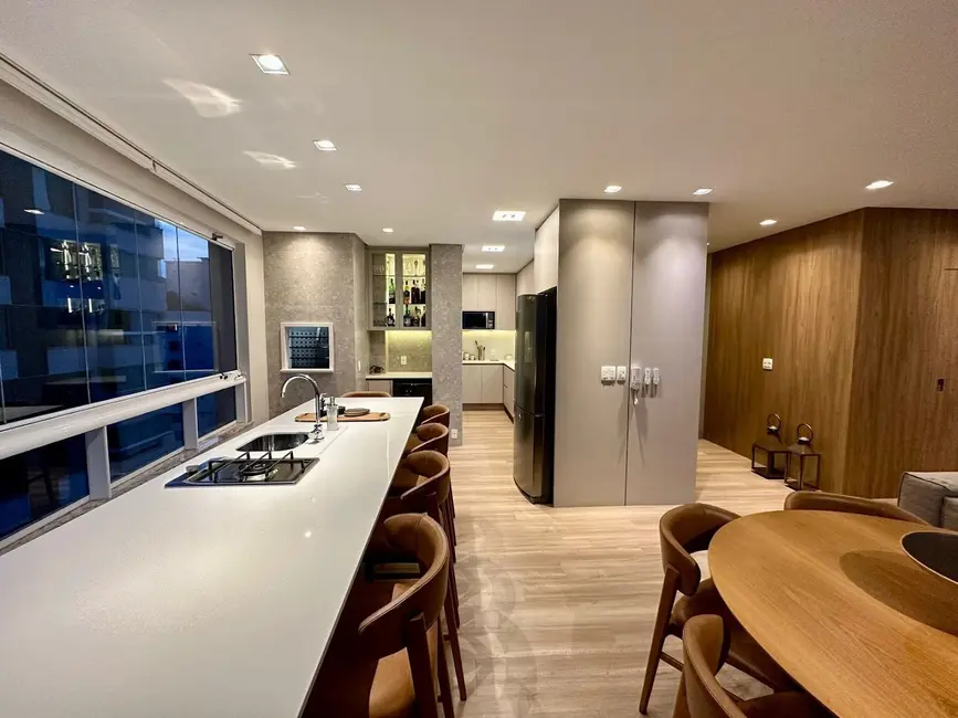 Cobertura com 4 quartos à venda, 240m2 em Centro, Balneario Camboriu - SC - imagem 4 Foto 4 de Cobertura com 4 quartos à venda, 240m2 em Centro, Balneario Camboriu - SC