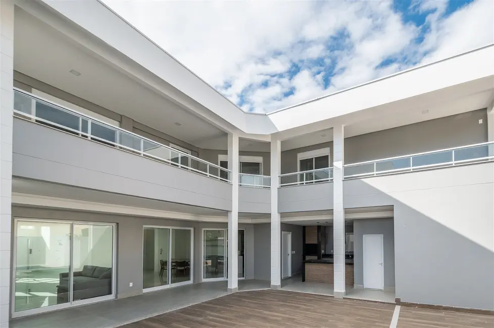 Casa de Condomínio com 5 quartos à venda, 450m2 em Ariribá, Balneario Camboriu - SC - imagem 6 Foto 6 de Casa de Condomínio com 5 quartos à venda, 450m2 em Ariribá, Balneario Camboriu - SC