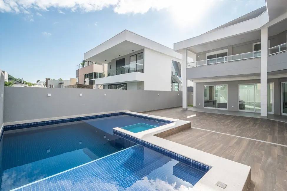Casa de Condomínio com 5 quartos à venda, 450m2 em Ariribá, Balneario Camboriu - SC - imagem 9 Foto 9 de Casa de Condomínio com 5 quartos à venda, 450m2 em Ariribá, Balneario Camboriu - SC