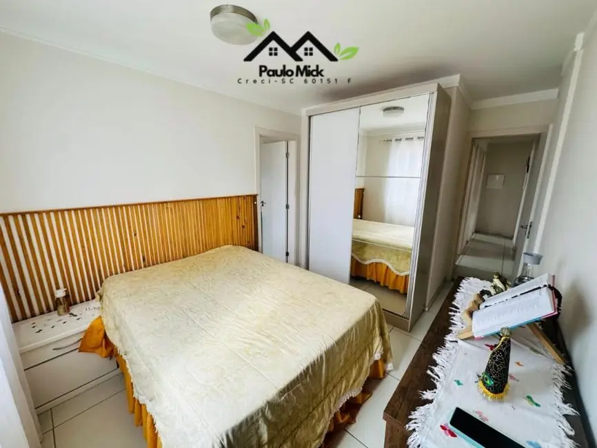 Foto 9 de Apartamento à venda em Porto Belo - SC