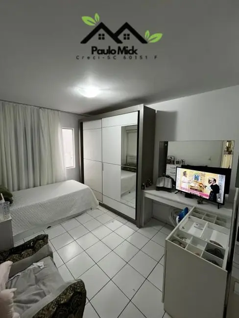 Foto 4 de Apartamento à venda em Meia Praia, Itapema - SC