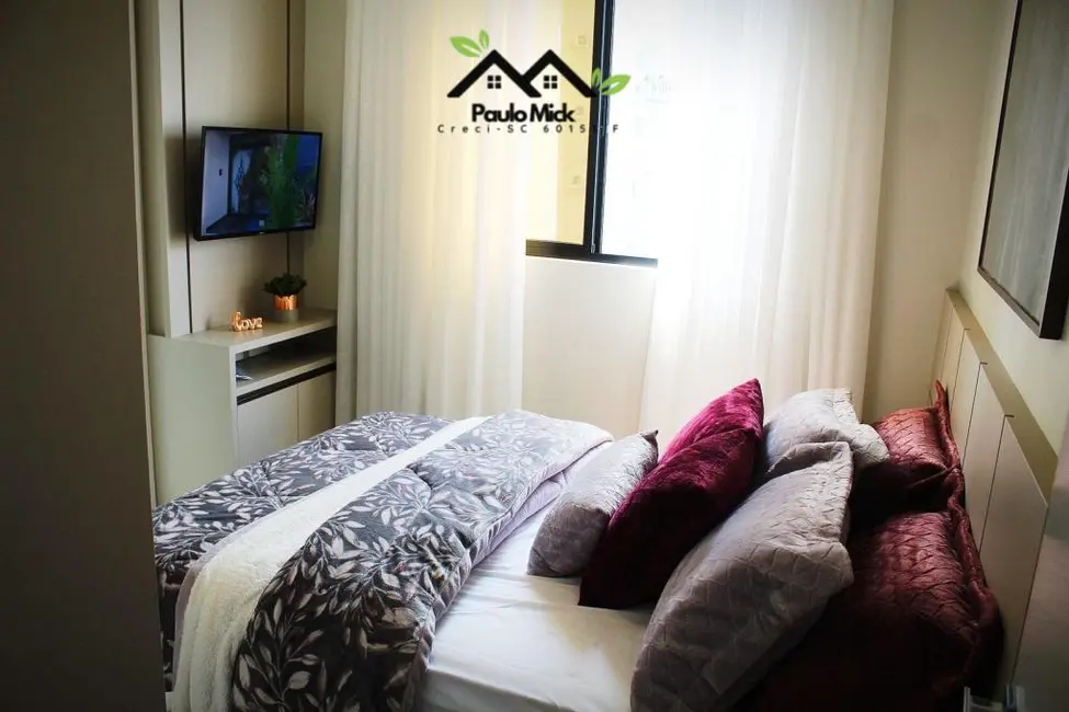 Foto 10 de Apartamento à venda em Meia Praia, Itapema - SC