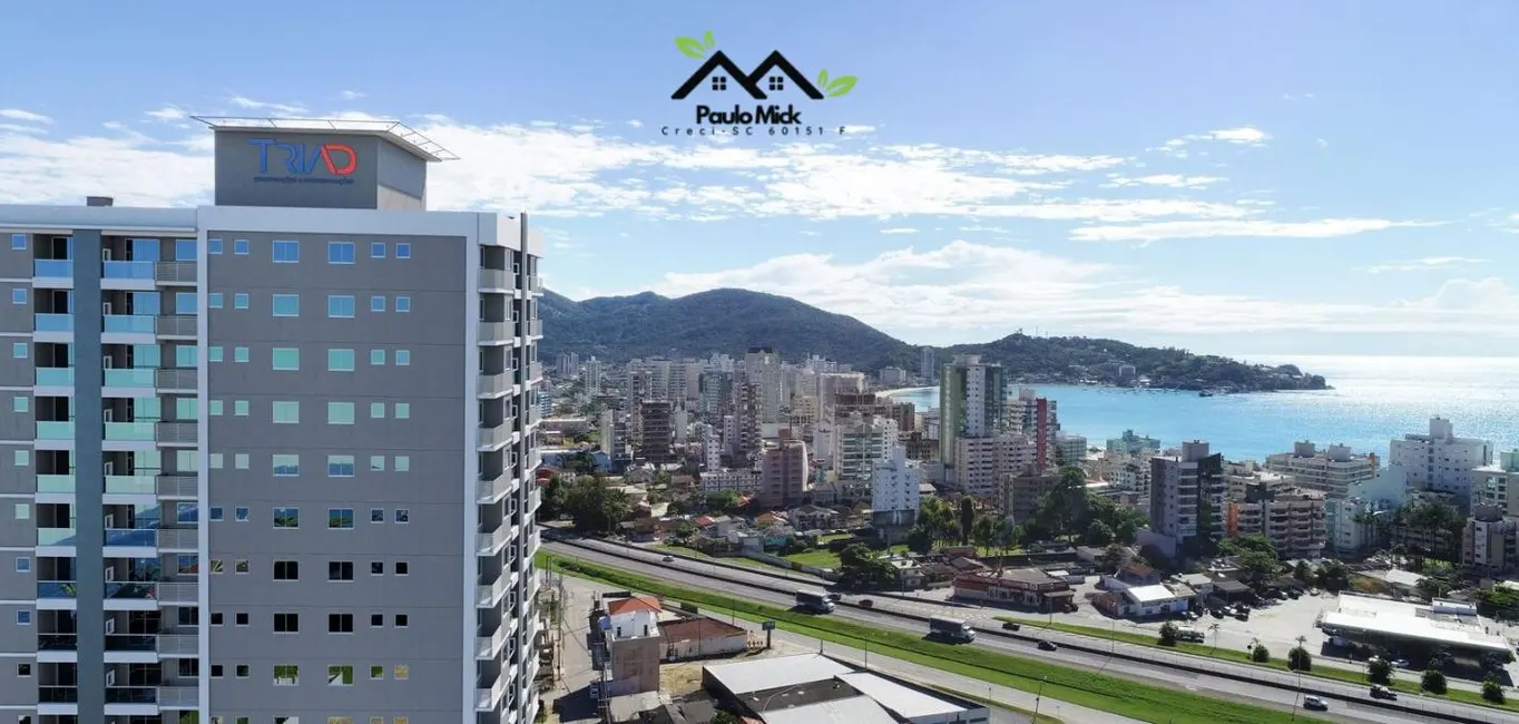 Foto 1 de Apartamento à venda em Meia Praia, Itapema - SC