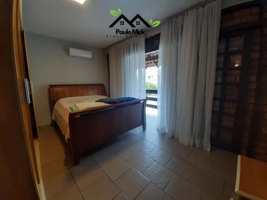 Foto 7 de Casa à venda em Balneario Picarras - SC