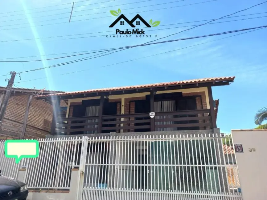 Foto 2 de Casa à venda em Balneario Picarras - SC