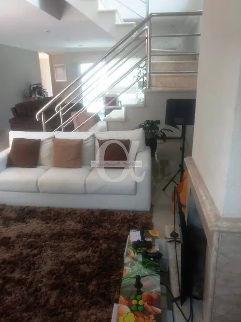Casa com 4 quartos à venda, 305m2 em Alphaville, Santana De Parnaiba - SP - imagem 3 Foto 3 de Casa com 4 quartos à venda, 305m2 em Alphaville, Santana De Parnaiba - SP
