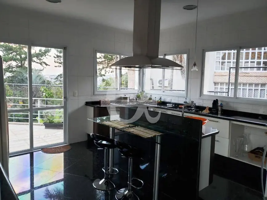 Casa com 5 quartos à venda, 600m2 em Alphaville, Santana De Parnaiba - SP - imagem 8 Foto 8 de Casa com 5 quartos à venda, 600m2 em Alphaville, Santana De Parnaiba - SP
