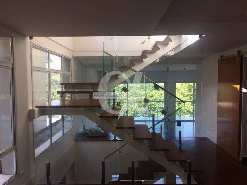 Casa com 4 quartos à venda, 488m2 em Alphaville, Santana De Parnaiba - SP - imagem 7 Foto 7 de Casa com 4 quartos à venda, 488m2 em Alphaville, Santana De Parnaiba - SP