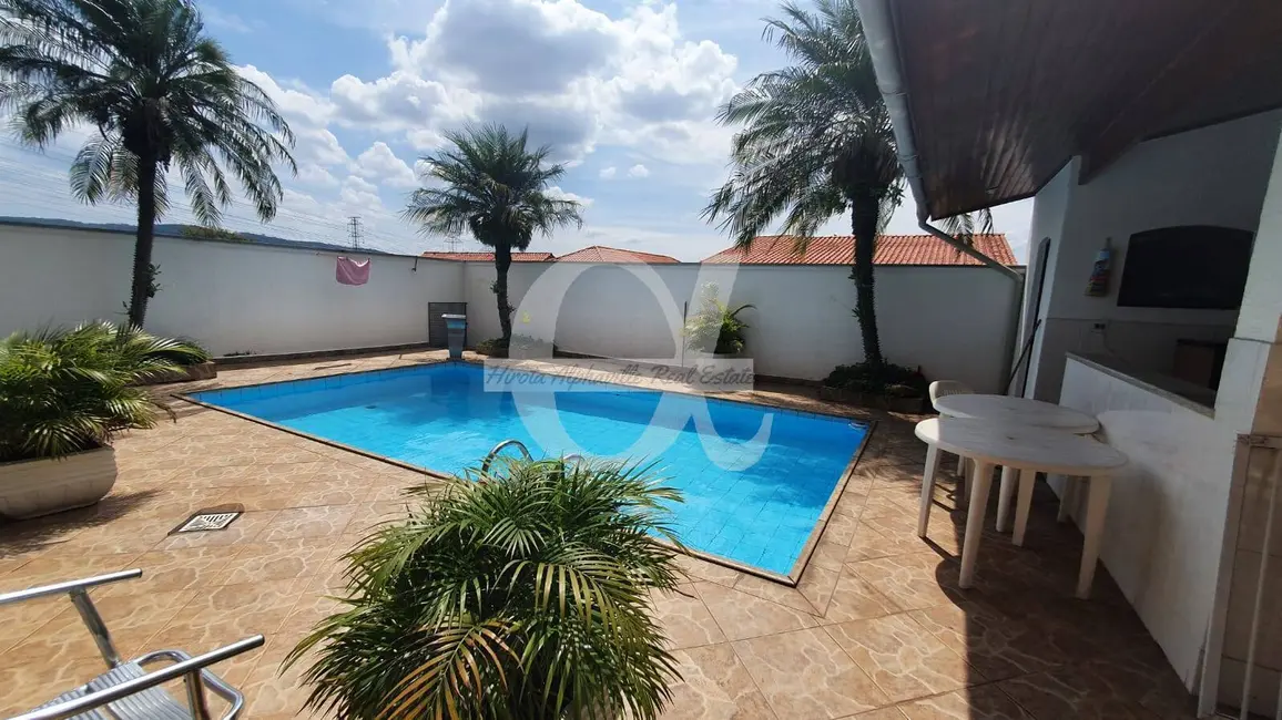 Casa com 4 quartos à venda, 300m2 em Alphaville, Santana De Parnaiba - SP - imagem 4 Foto 4 de Casa com 4 quartos à venda, 300m2 em Alphaville, Santana De Parnaiba - SP
