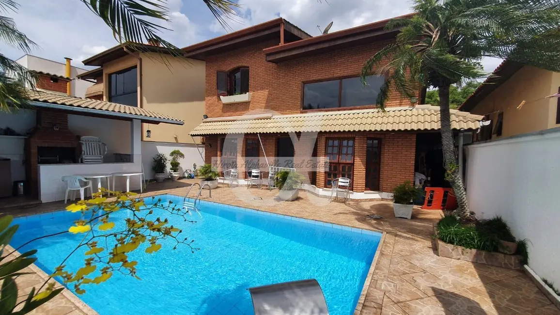 Casa com 4 quartos à venda, 300m2 em Alphaville, Santana De Parnaiba - SP - imagem 2 Foto 2 de Casa com 4 quartos à venda, 300m2 em Alphaville, Santana De Parnaiba - SP