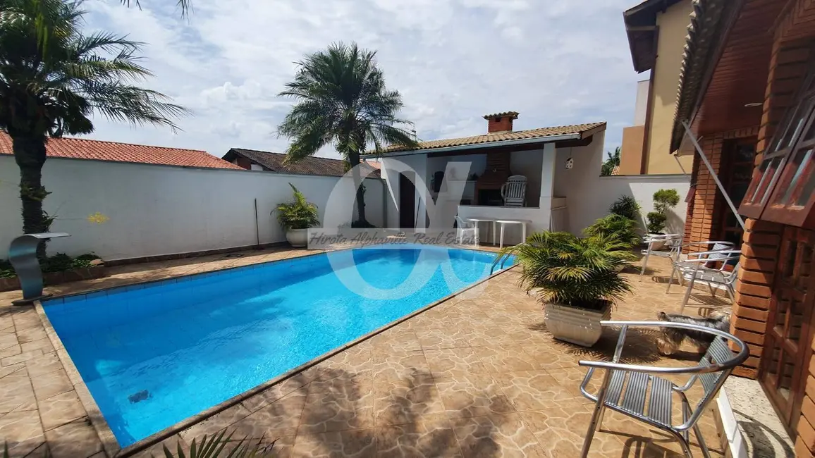 Casa com 4 quartos à venda, 300m2 em Alphaville, Santana De Parnaiba - SP - imagem 3 Foto 3 de Casa com 4 quartos à venda, 300m2 em Alphaville, Santana De Parnaiba - SP