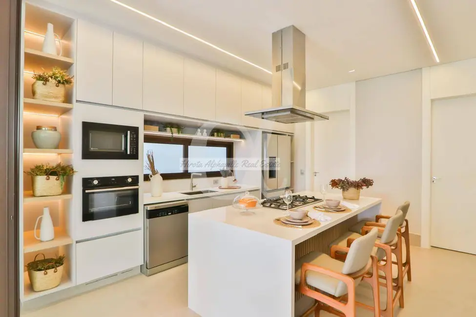 Casa com 4 quartos à venda, 511m2 em Tamboré, Barueri - SP - imagem 4 Foto 4 de Casa com 4 quartos à venda, 511m2 em Tamboré, Barueri - SP