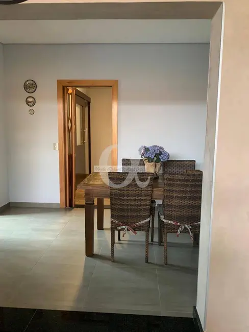 Casa com 4 quartos à venda, 300m2 em Alphaville, Santana De Parnaiba - SP - imagem 5 Foto 5 de Casa com 4 quartos à venda, 300m2 em Alphaville, Santana De Parnaiba - SP
