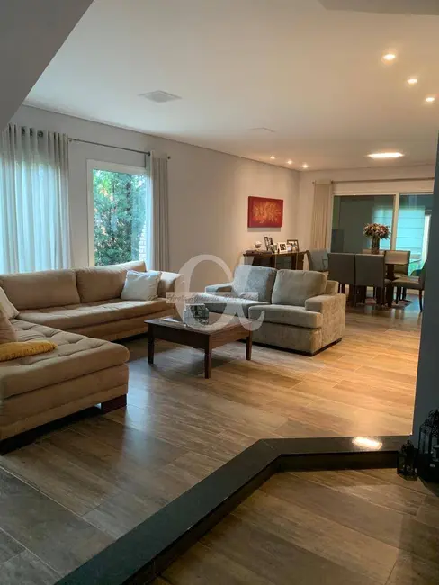 Casa com 4 quartos à venda, 300m2 em Alphaville, Santana De Parnaiba - SP - imagem 1 Foto 1 de Casa com 4 quartos à venda, 300m2 em Alphaville, Santana De Parnaiba - SP