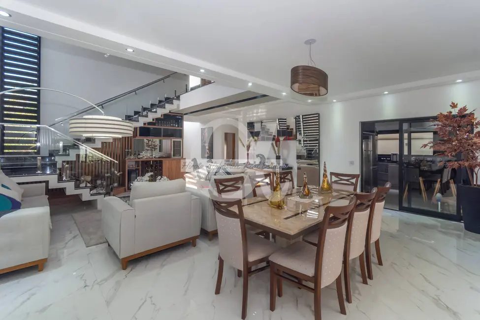 Casa com 5 quartos à venda, 530m2 em Alphaville, Santana De Parnaiba - SP - imagem 2 Foto 2 de Casa com 5 quartos à venda, 530m2 em Alphaville, Santana De Parnaiba - SP