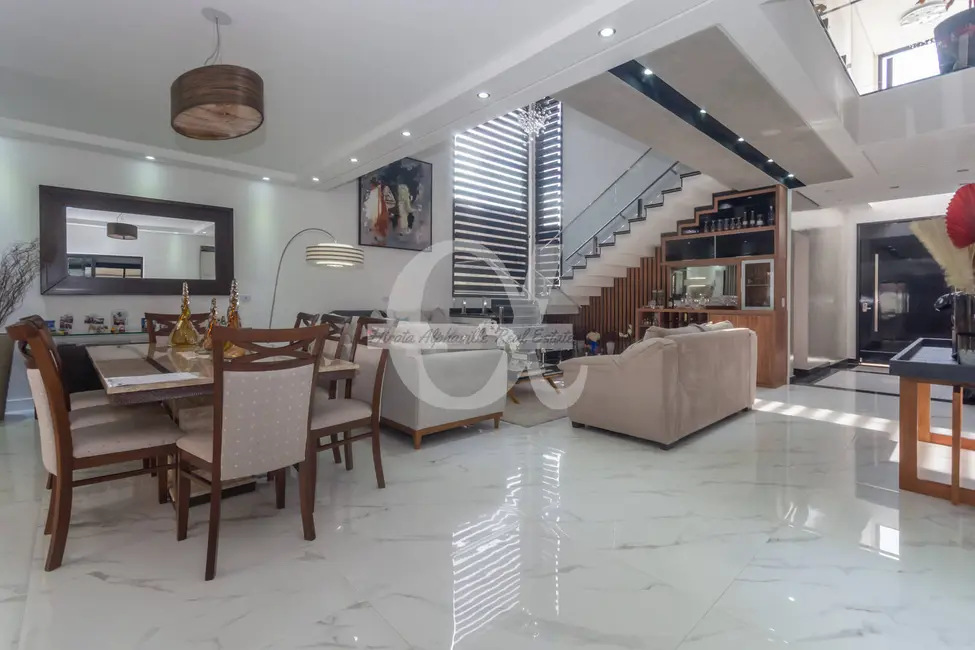 Casa com 5 quartos à venda, 530m2 em Alphaville, Santana De Parnaiba - SP - imagem 4 Foto 4 de Casa com 5 quartos à venda, 530m2 em Alphaville, Santana De Parnaiba - SP