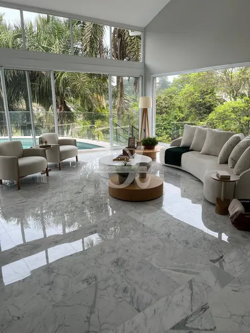 Casa com 4 quartos à venda e para alugar, 700m2 em Tamboré, Barueri - SP - imagem 3 Foto 3 de Casa com 4 quartos à venda e para alugar, 700m2 em Tamboré, Barueri - SP