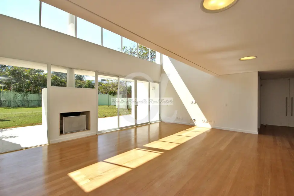 Casa com 4 quartos à venda, 900m2 em Alphaville, Santana De Parnaiba - SP - imagem 3 Foto 3 de Casa com 4 quartos à venda, 900m2 em Alphaville, Santana De Parnaiba - SP