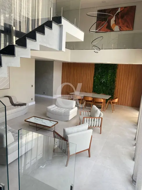 Casa com 4 quartos à venda, 630m2 em Alphaville, Santana De Parnaiba - SP - imagem 3 Foto 3 de Casa com 4 quartos à venda, 630m2 em Alphaville, Santana De Parnaiba - SP