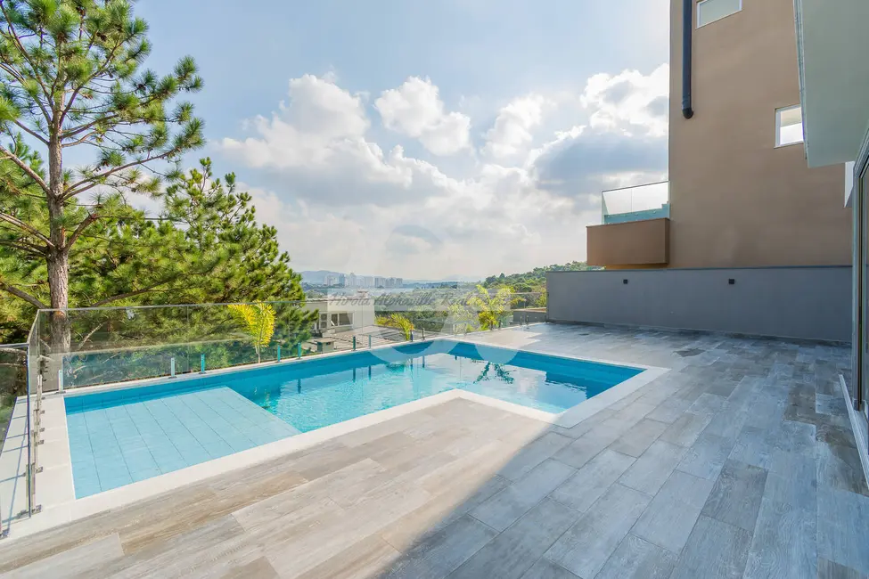 Casa com 4 quartos à venda, 578m2 em Tamboré, Barueri - SP - imagem 3 Foto 3 de Casa com 4 quartos à venda, 578m2 em Tamboré, Barueri - SP