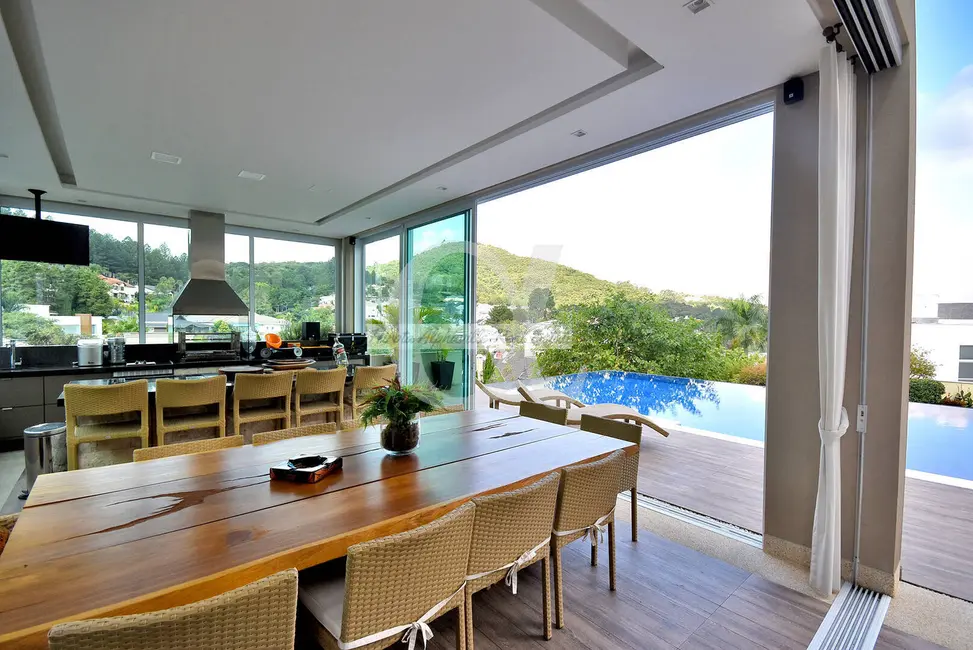 Foto 8 de Casa com 5 quartos à venda e para alugar, 740m2 em Alphaville, Santana De Parnaiba - SP