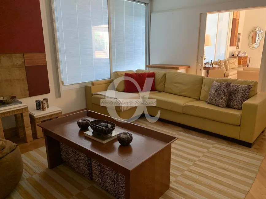 Casa com 4 quartos à venda, 750m2 em Barueri - SP - imagem 9 Foto 9 de Casa com 4 quartos à venda, 750m2 em Barueri - SP