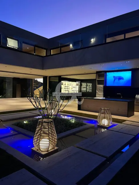 Casa com 5 quartos à venda, 930m2 em Barueri - SP - imagem 5 Foto 5 de Casa com 5 quartos à venda, 930m2 em Barueri - SP