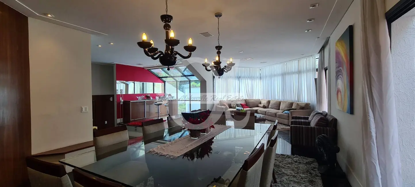 Casa com 4 quartos à venda e para alugar, 800m2 em Alphaville, Santana De Parnaiba - SP - imagem 8 Foto 8 de Casa com 4 quartos à venda e para alugar, 800m2 em Alphaville, Santana De Parnaiba - SP