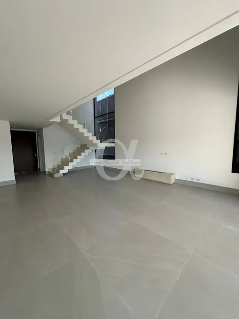 Casa com 4 quartos à venda, 439m2 em Alphaville, Santana De Parnaiba - SP - imagem 8 Foto 8 de Casa com 4 quartos à venda, 439m2 em Alphaville, Santana De Parnaiba - SP