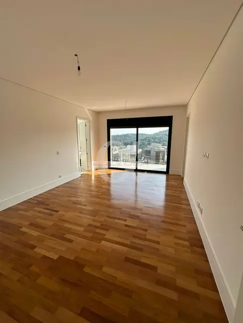 Casa com 4 quartos à venda, 439m2 em Alphaville, Santana De Parnaiba - SP - imagem 9 Foto 9 de Casa com 4 quartos à venda, 439m2 em Alphaville, Santana De Parnaiba - SP