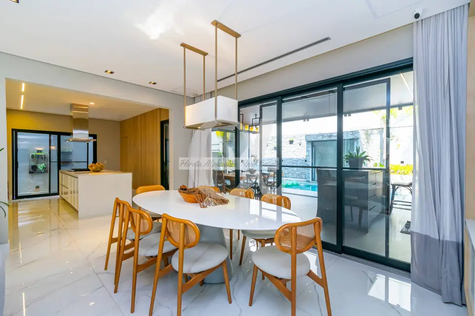 Foto 6 de Casa com 5 quartos à venda, 370m2 em Cidade Tamboré, Santana De Parnaiba - SP