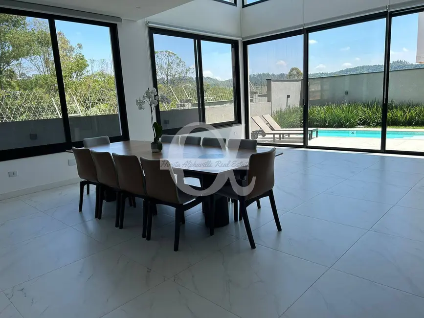 Casa com 4 quartos à venda, 341m2 em Cidade Tamboré, Santana De Parnaiba - SP - imagem 3 Foto 3 de Casa com 4 quartos à venda, 341m2 em Cidade Tamboré, Santana De Parnaiba - SP